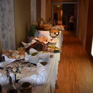 Pohostenie k vnam Beaujolais - veer hotela Mikado