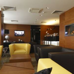 Príjemný bar v hotelovej lobby, Hotel Mikado Nitra